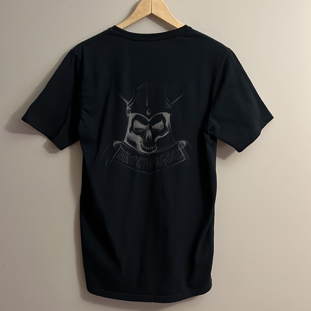 Oakley T-shirt.